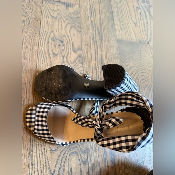 Lulus Covington Black and White Gingham Ankle Strap Heels , size 9 like new! - Picture 6 of 6